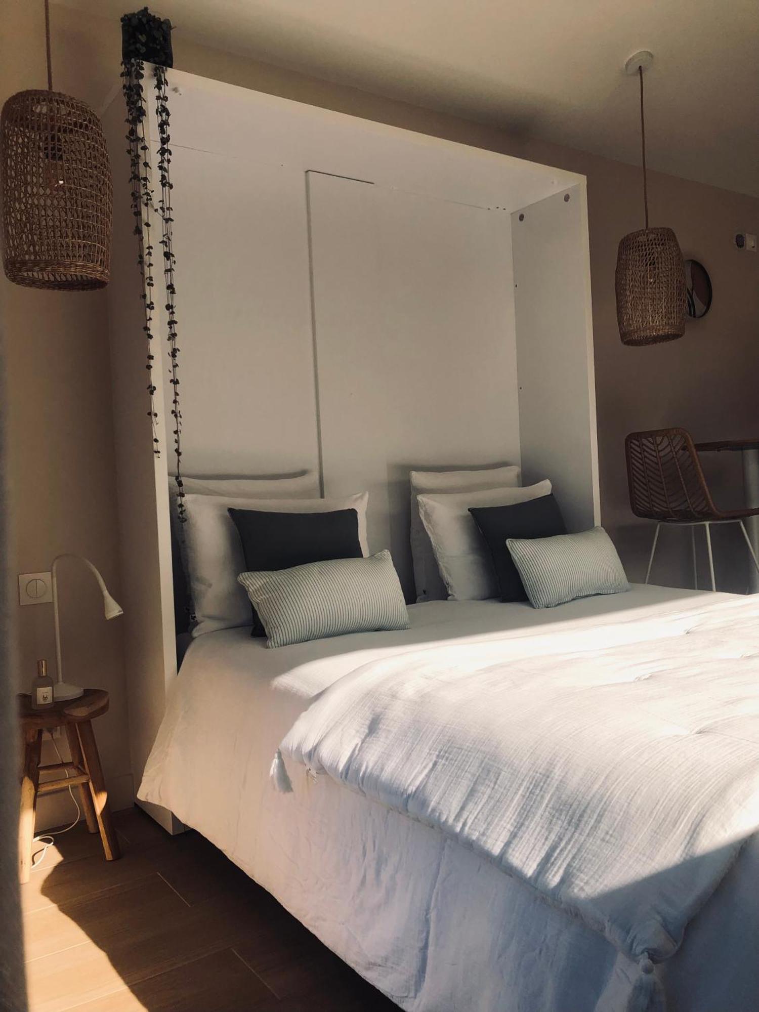 La Parenthese Hotell Auberives-sur-Vareze Eksteriør bilde
